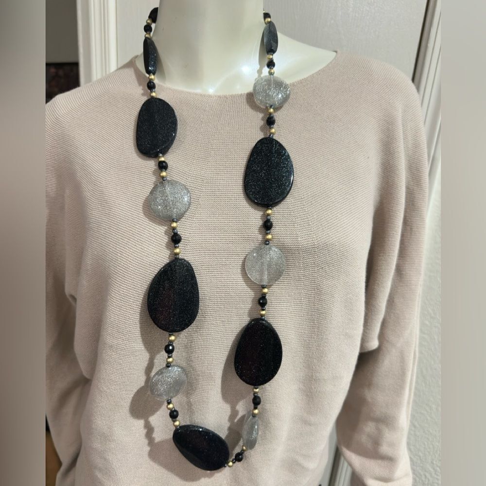 Chic Black and Silver Beaded Necklace